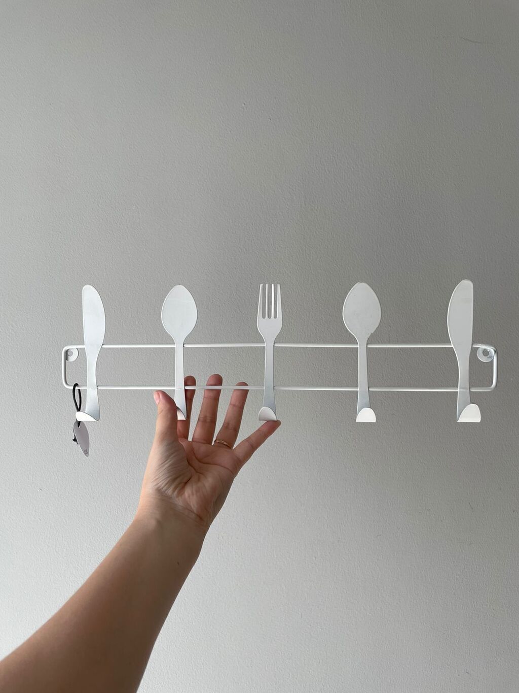 UTENSILLO DE ALAMBRE BLANCO