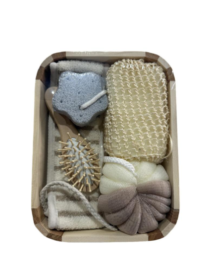 SET X6 "SPA" BANDEJA DE MADERA, ESPONJA PREMIUM, ESPONJA EXFOLIANTE, VINCHA SKICARE, CEPILLO DE PELO Y PIEDRA POME TAMAÑO: 24*18.5*5CM